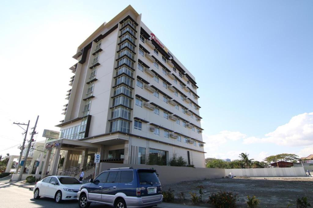 District 21 Hotel Iloilo City Bagian luar foto
