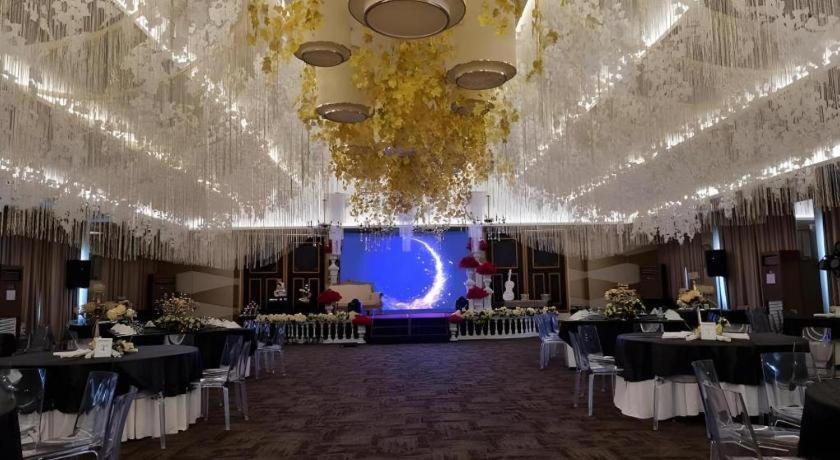 District 21 Hotel Iloilo City Bagian luar foto