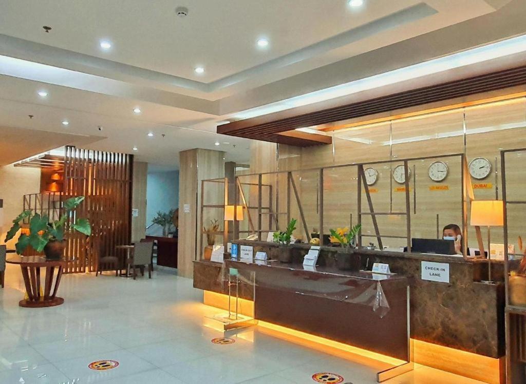 District 21 Hotel Iloilo City Bagian luar foto
